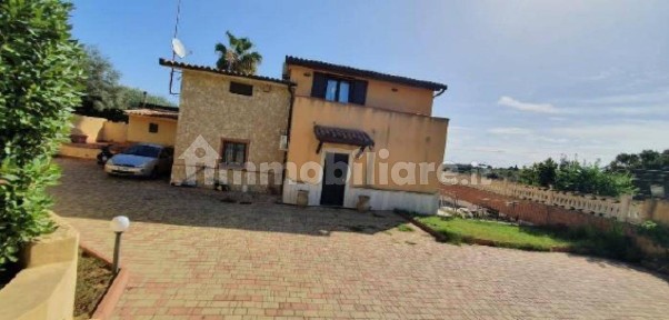 Villa all'asta Favarella, Caltanissetta