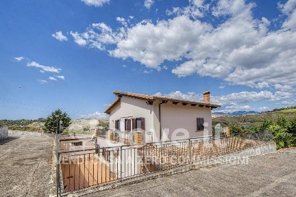 Villa unifamiliare via Giuseppe Rito 23, Siano - Cava, Catanzaro