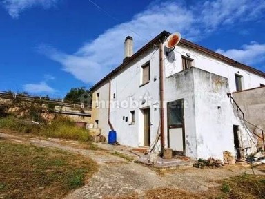 Rustico, da ristrutturare, 200 m², Centro, Ripa Teatina