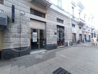 Locale commerciale in Vendita