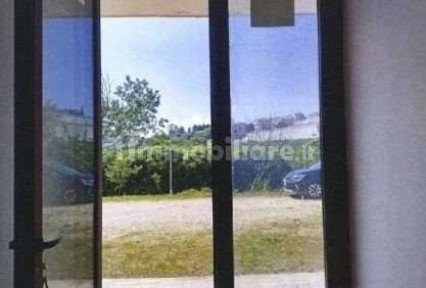 Magazzino all'asta via Borgo Nuovo, Atri