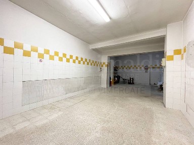Locale commerciale in Affitto