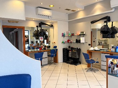 Locale commerciale in Affitto