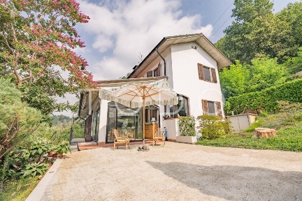 Villa unifamiliare Strada Monte Piazzo 70, Vandorno, Piazzo, Cossila, Biella