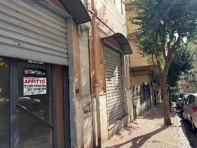 Locale commerciale in Affitto