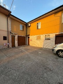 Quadrilocale via Giacomo Matteotti 52, Cignone, Corte de' Cortesi con Cignone