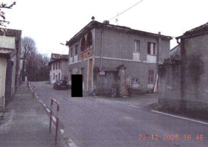 Torlino Vimercati, Via Cascine, 33