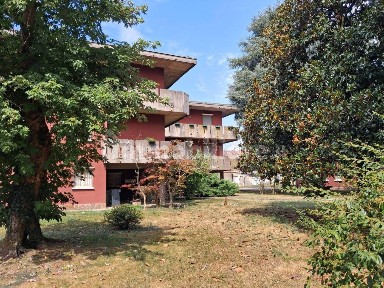 Appartamento buono stato, secondo piano, Centro, Castelleone