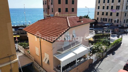 Varazze, Via Guglielmo Marconi, 10