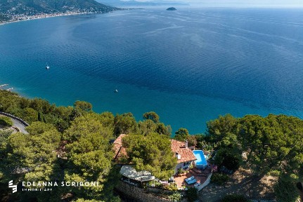 Villa unifamiliare, ottimo stato, 370 m², Marina Di Andora, Andora