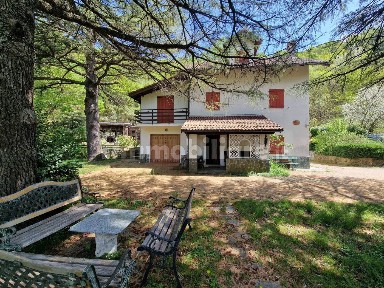 Villa unifamiliare via Sambù, Urbe