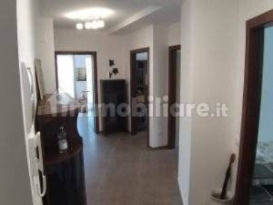 Trilocale viale Nizza 3, Santa Barbara - San Sisto, L'Aquila