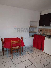 Monolocale buono stato, piano terra, Genzano - Sassa, L'Aquila