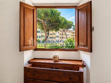 Firenze, Sant'Ambrogio, Piazza dei Ciompi, 8