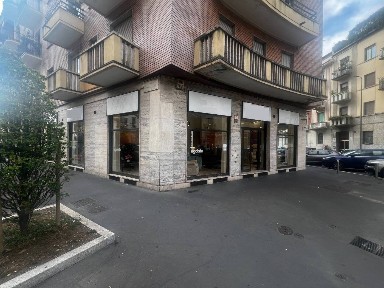 Locale commerciale in Affitto