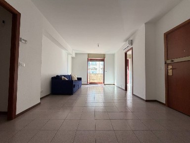 Trilocale via San Vito 12, San Vito - Campi Elisi, Trieste