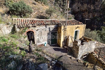 Casale Contrada Mastrissa, Castelmola