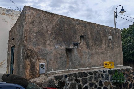 Rustico, da ristrutturare, 40 m², Centro, Malfa