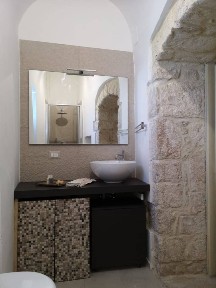 Bilocale corso Umberto I 38, Santo Spirito, Bari