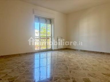 Trilocale via Casamassima 62, Capurso