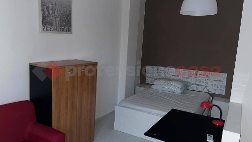 Bilocale via giovanni modugno, 14, Poggiofranco, Bari