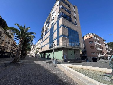 Locale commerciale in Affitto