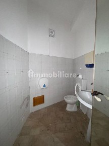 Locale commerciale in Affitto
