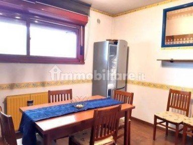 Appartamento buono stato, quarto piano, Sacra Famiglia - Basso Isonzo, Padova
