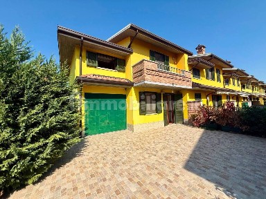 Villa a schiera via Umberto Terracini, Centro, Chignolo Po