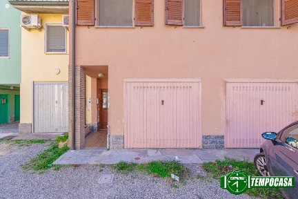Villa a schiera via Gerolamo Criminali, Centro, Belgioioso
