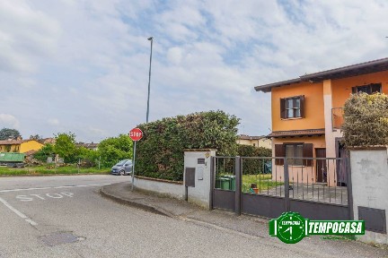 Villa a schiera via Angelo Gorini, Centro, Carbonara al Ticino