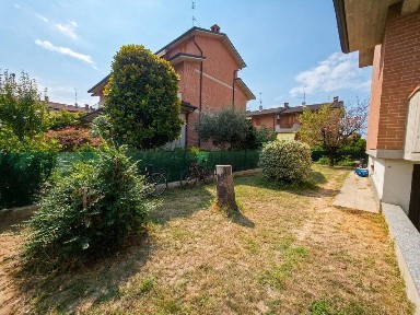 Villa a schiera via Ada Negri, Centro, Travacò Siccomario