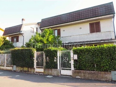 Villetta a schiera all'asta frazione Zibido al Lambro, via Sandro Pertini, 10, Torrevecchia Pia