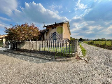 Pieve Porto Morone, san biagio