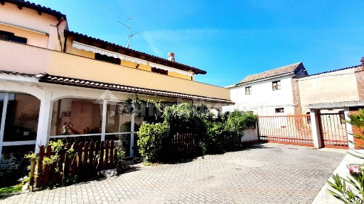 Villa a schiera 4 locali, buono stato, Centro, Mortara