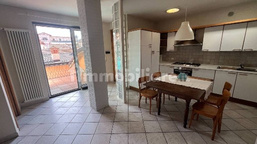 Quadrilocale piazza Tre Medaglie d'Oro 18, Centro, Chiusa di Pesio