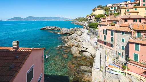 Trilocale via San Giorgio 28, La Serra, Tellaro, Lerici
