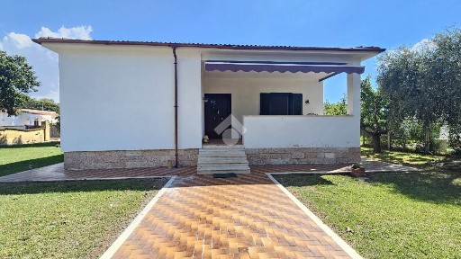 Terratetto unifamiliare Strada Valmontorio 1508, Lido di Foce Verde, Latina