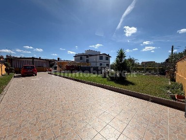 Terratetto unifamiliare via Trigno, Campo di Carne - Pantanelle, Aprilia