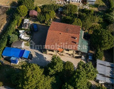 Villetta a schiera all'asta via Agri 7, Aprilia