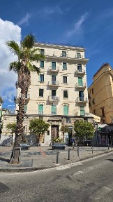 Salerno, Centro, P.za XXIV Maggio, 14