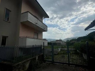 Villa unifamiliare via Strabone, 18, Centro, Venafro