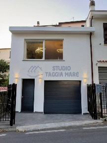 Villa a schiera via Roma 1, Castellaro