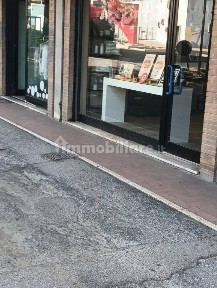 Locale commerciale in Affitto