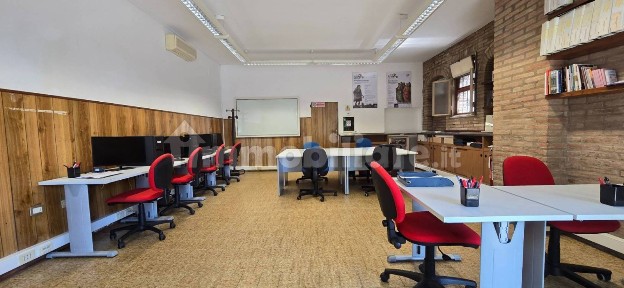 Locale commerciale in Affitto