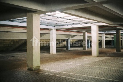 Magazzino all'asta, Afragola