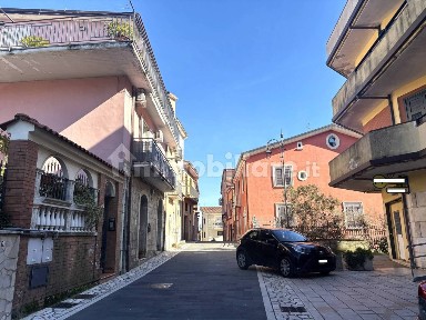 Locale commerciale in Vendita