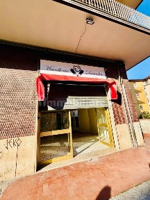 Negozio - Locale commerciale in Vendita