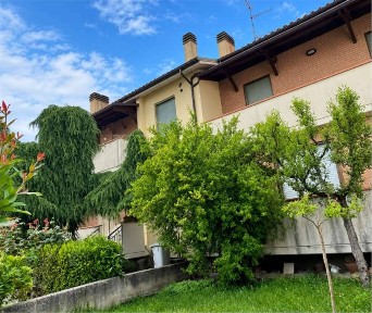 Villetta a schiera all'asta via Martin Luther King, 41, Trecastelli