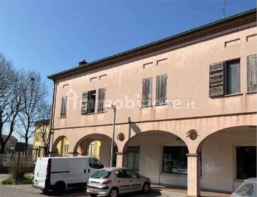 Negozio all'asta via XXV Aprile, Curtatone